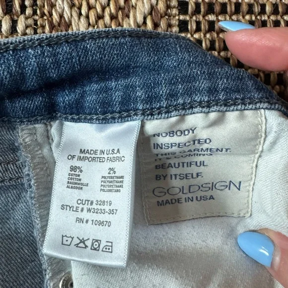 GOLDSIGN Distressed Flared Jeans w/ White Stitch Detail Size 29 - Picture 7 of 8